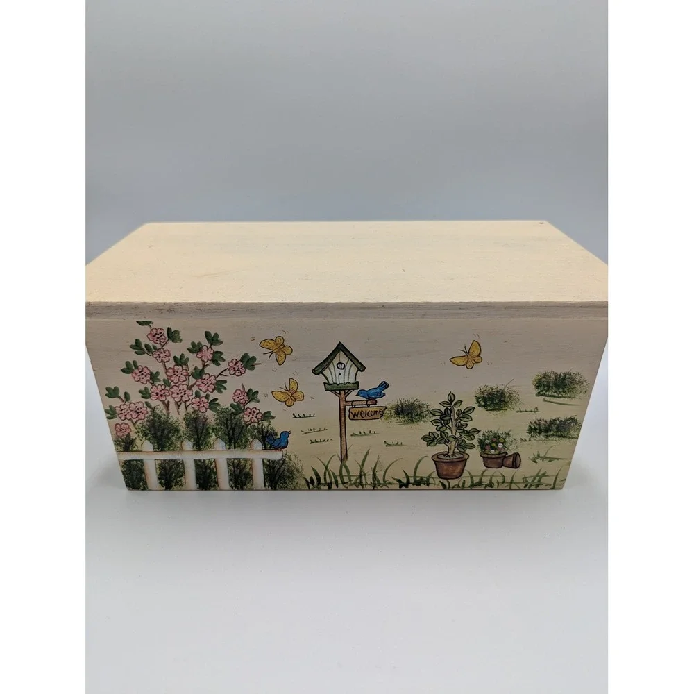 Vintage Cottagecore Wood Recipe Box Cream Hand Painted Garden Scene